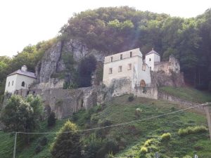 kláštor skalka